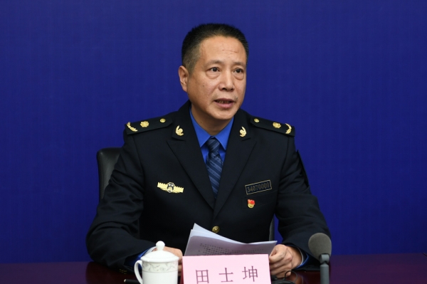 新闻发布会解读淮南市城市管理行政执法局党组成员副局长田士坤参加