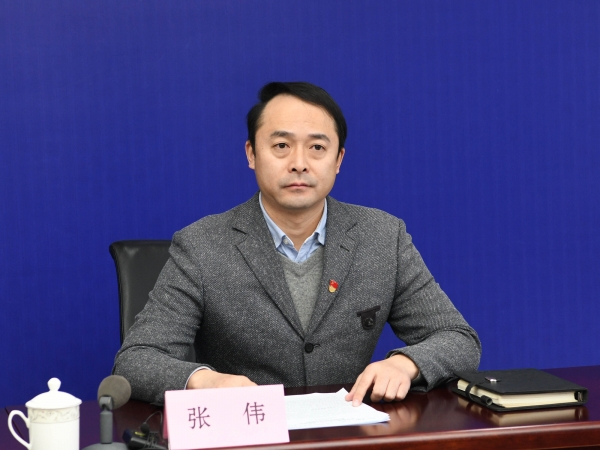 现在请淮南市发展和改革委员会党组成员,总工程师张伟介绍淮南市"