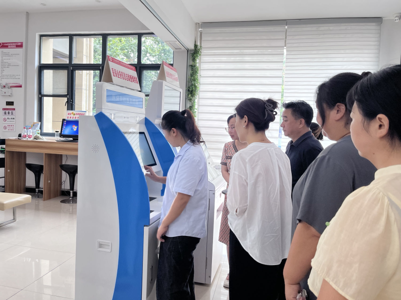 八公山区医保局开展“医保政策零距离”政府公开日活动