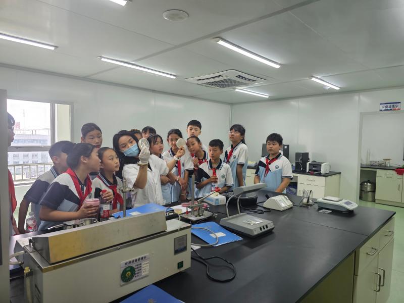 淮南市市场监管局开展“2025年科技活动周”实验室开放日活动